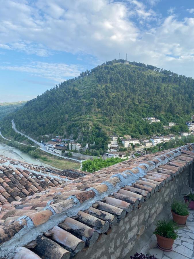Aria Baci Guest House Berat Exterior foto