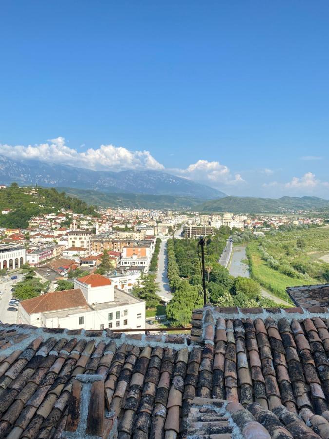 Aria Baci Guest House Berat Exterior foto