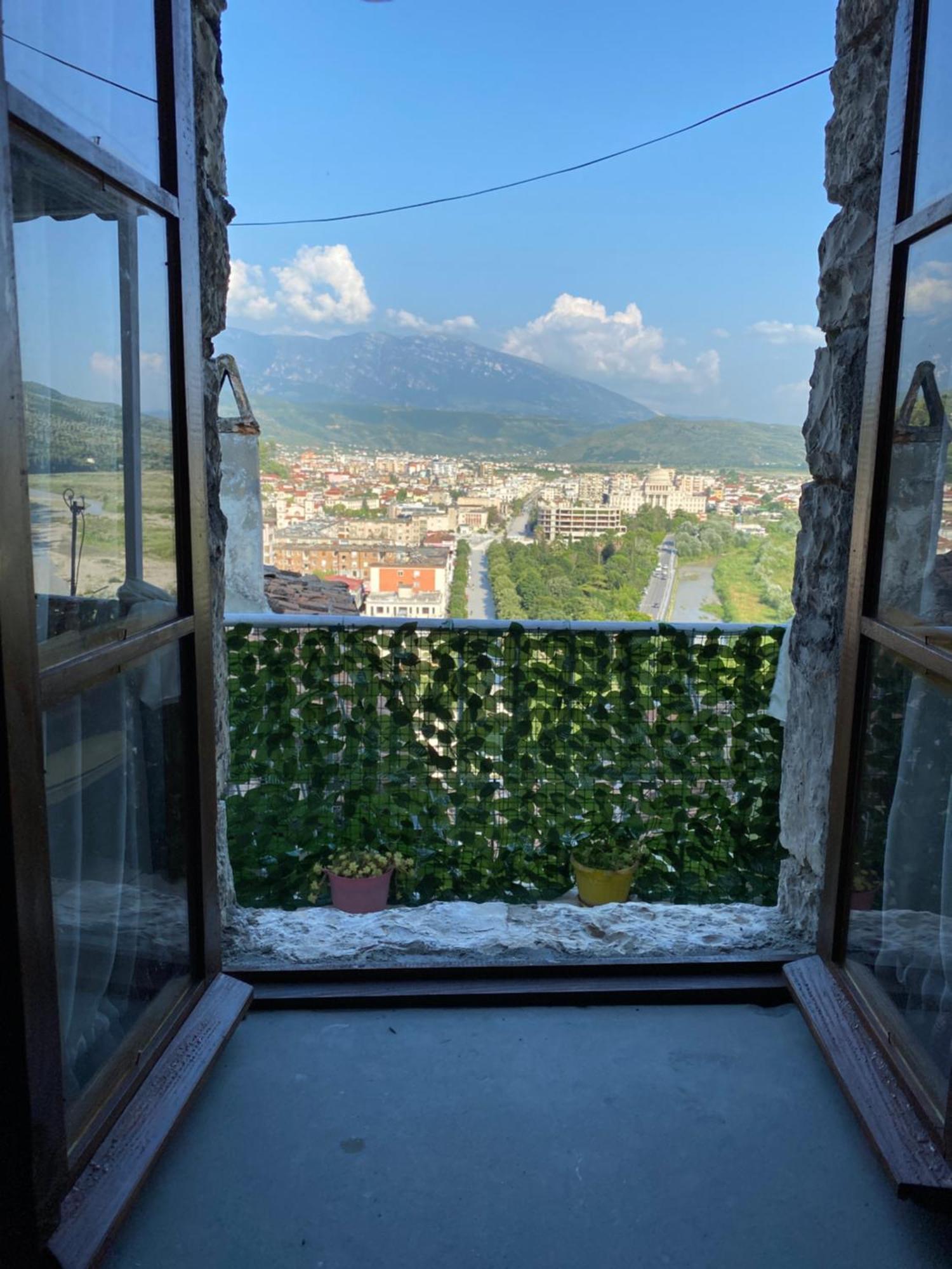 Aria Baci Guest House Berat Exterior foto