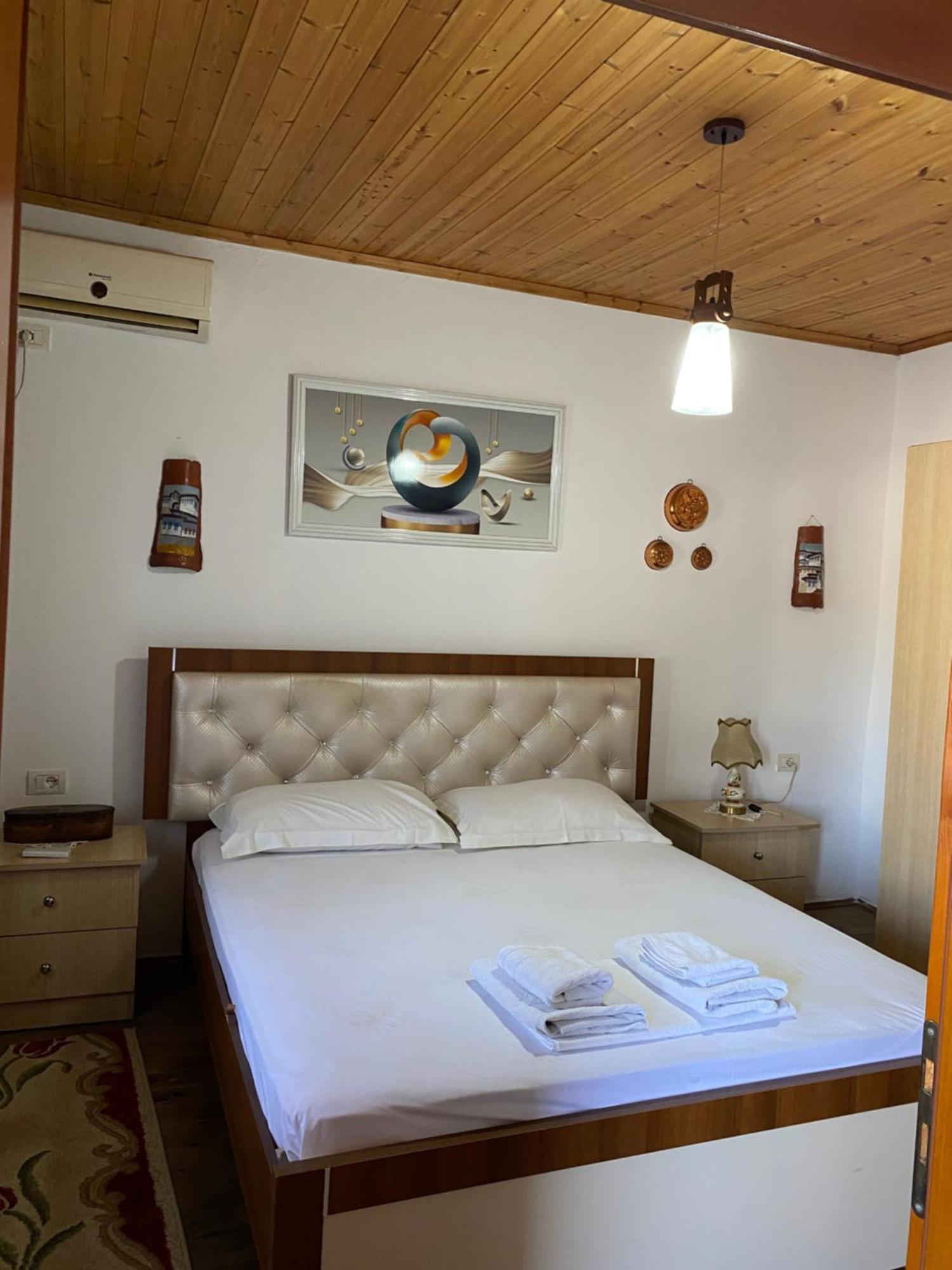 Aria Baci Guest House Berat Exterior foto